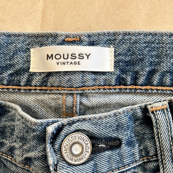 NWOT Moussy Vintage Sterling Flare Distessed Denim Jeans - Picture 2 of 9